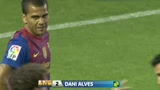 视频：阿尔维斯铲球惹祸 两黄变一红被罚下场