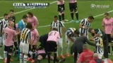 视频：双方拼抢激烈 巴勒莫球员鼻子被撞出血