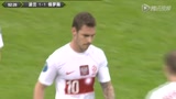 视频：波兰10号被换示不满 教练面前怒踢水瓶