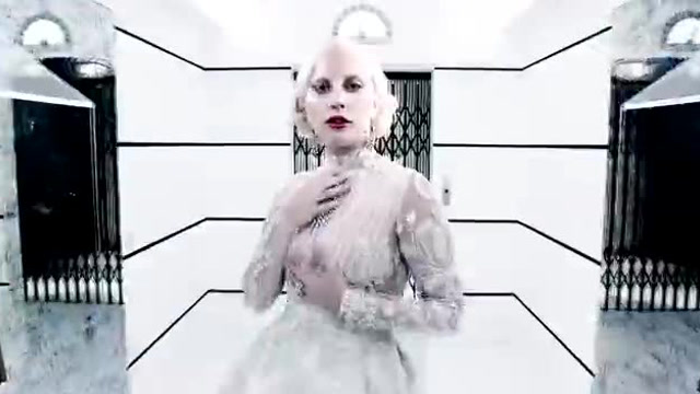 《美国恐怖故事：旅馆》最新预告片-Gaga时尚大片截图