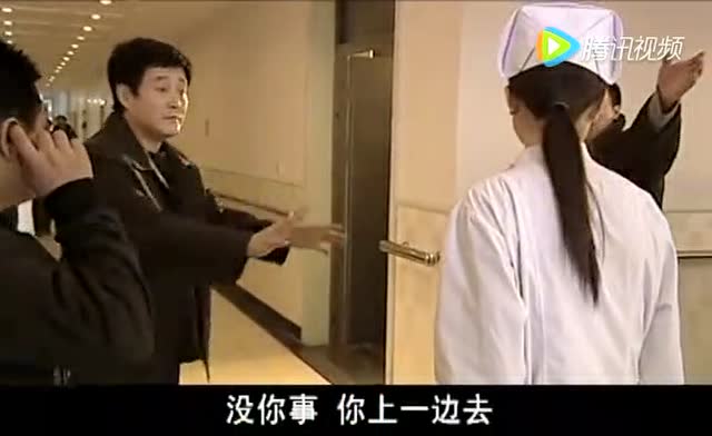 《马大帅》赵本山当拳击陪练长本事了,拳打流氓牛二