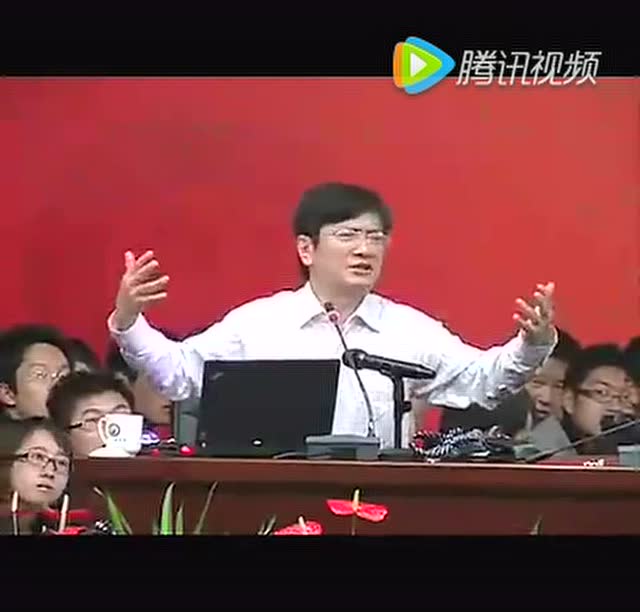 贵州大学郑强演讲中对比中美空姐[doge]