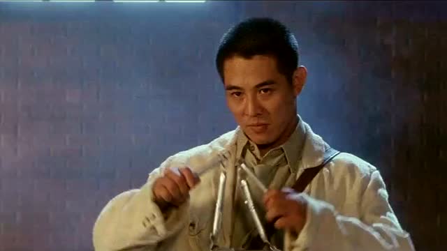 冒险王李连杰四两拨千斤 吊打日本胖子!