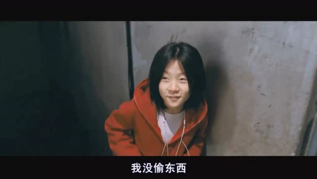 面对如此可爱的小女孩,冷酷的大叔也难免不喜欢啊