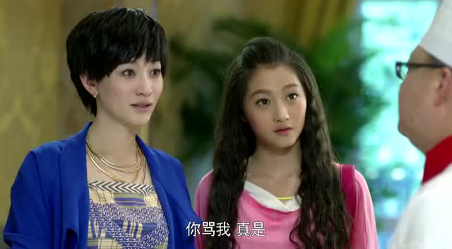 李小冉和关晓彤到酒店里安排婚礼,说出的话让大厨一愣一愣的