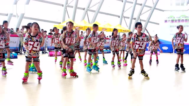 【action动感】香港轮舞队《 run》轮舞轮滑表演