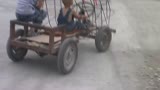 二岁男童玩转最酷卡丁车