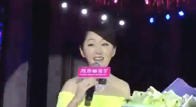 小小少年和杨钰莹合唱《踏浪》真的是太好听了 声音好