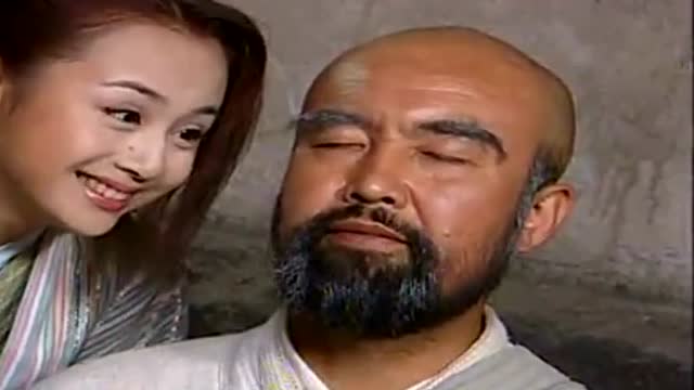 女子女扮男装进乌龙院拜师,和男弟子同吃同住不被察觉
