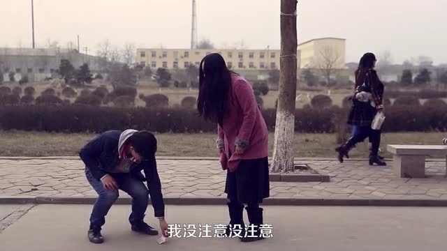 老师没收学生书本不还 竟是因为这样