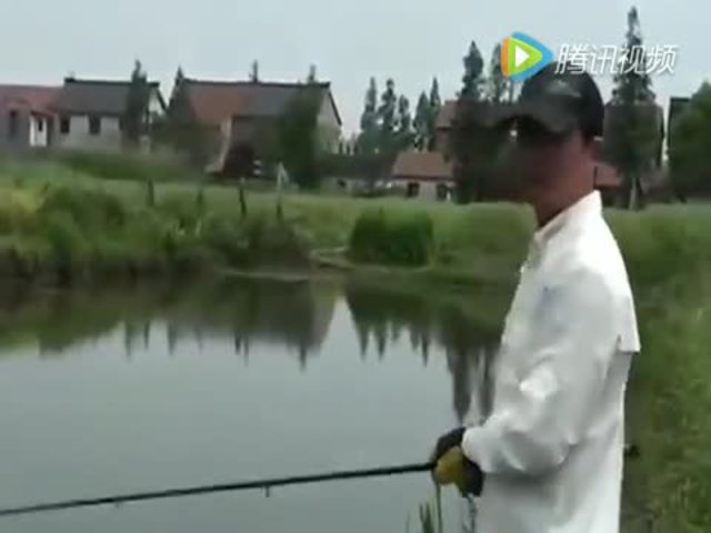 视频: 钓鱼视频调漂技术 秋季钓鱼技巧及饵料 手