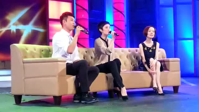 张译和孙俪合唱《稳稳的幸福》真好听,鲁豫只是象征性的鼓下掌!