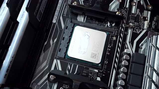 配置:cpu:amd athlon ii x4(速龙ii四核)750k 盒装 电源:酷冷至尊