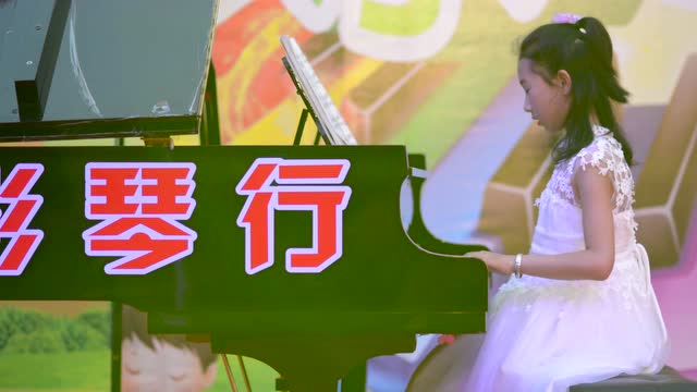 钢琴曲《梁祝》