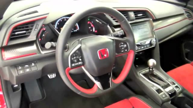 2018最新款本田思域2.0 r型,看到这个红头标,就知道这