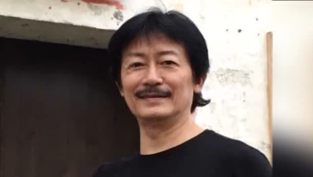 【嘻嘻娱乐】 他用正能量抗癌 陈勋奇鼓励年轻人读书