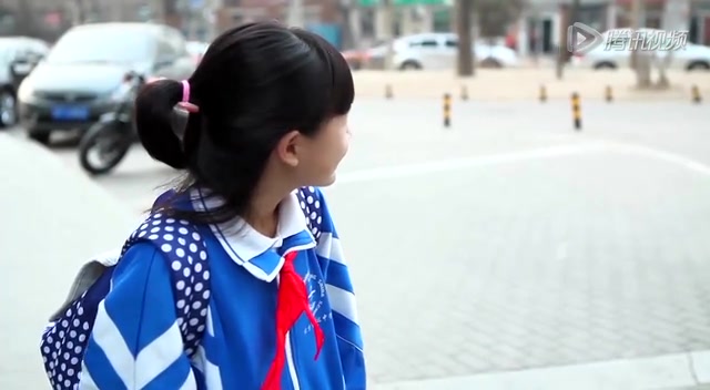 覃桢新歌《爸妈》短片上线 众艺人童年照曝光