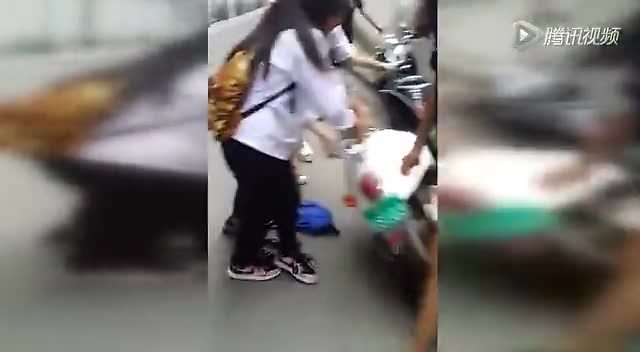 浙江15岁职高女生遭群殴凌辱 被树枝侵犯下体