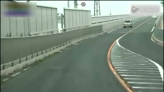 日本江岛大桥坡度逆天 过桥犹如过山车