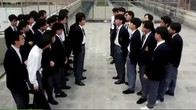 对方的小欺负主演新来的高手,没想到同学是个学校反被暴打张嘉译混混过的电视剧大全集图片
