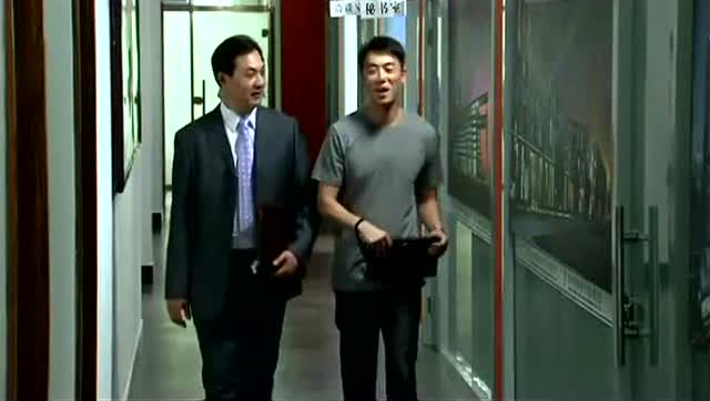 同学聚会,穷小子原来才是真正的大老板,女神听迷了!
