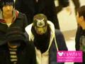 [最强自拍]080111 东方神起返回日本机场-主有天 [BABYLINA]