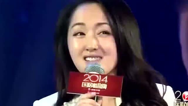 不愧是甜歌天后,杨钰莹翻唱《爱的供养》好听极了