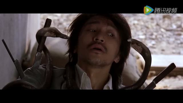 《功夫》中星爷曾经也遭蛇咬 秒变腊肠