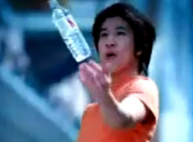 当年王力宏娃哈哈纯净水广告中惊艳的女主角