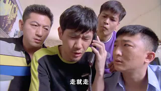 连续剧 男人外出打工刚回来,大白天的夫妻俩就开始恩爱起来