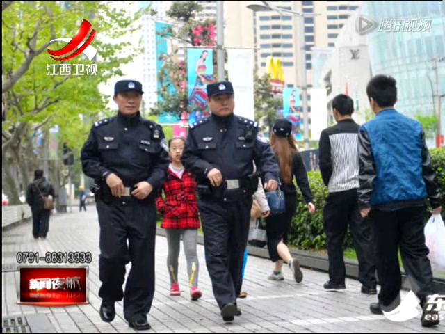 上海首批千余基层巡警配枪巡逻
