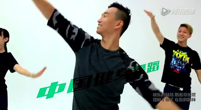 王广成最新广场舞 琪琪格《草原上的哥哥》