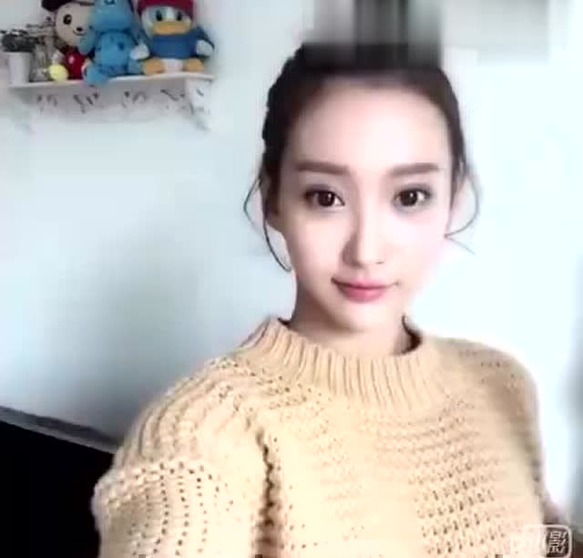 中短发如何扎出赵丽颖的这款韩版丸子头,简单又百搭!图片