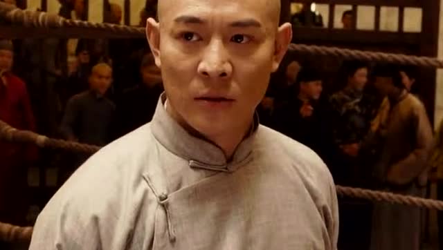 李连杰演的霍元甲和外国大力士擂台上比武 这才是一代宗师霍元甲