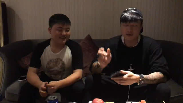 nest全民tv帝师采访uzi:弹幕狂刷狂小狗最牛