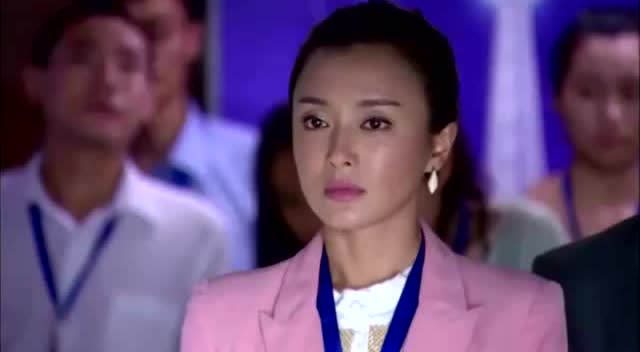 罗晋跟迪丽热巴当众接吻唐嫣看到后居然是这种应?