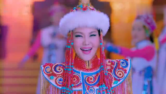 乌兰图雅《阿尔山的姑娘》真带劲 这么好听!