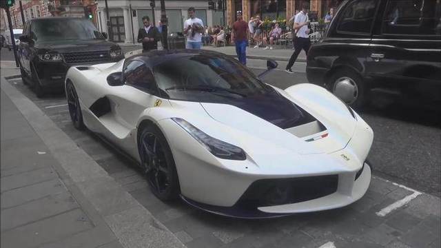 中国土豪驾驶马王法拉利laferrari 伦敦街头拉轰炸街!