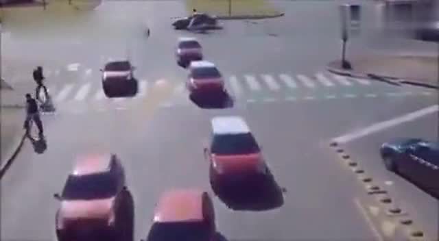 军人考驾照 驾校教练吓傻了!