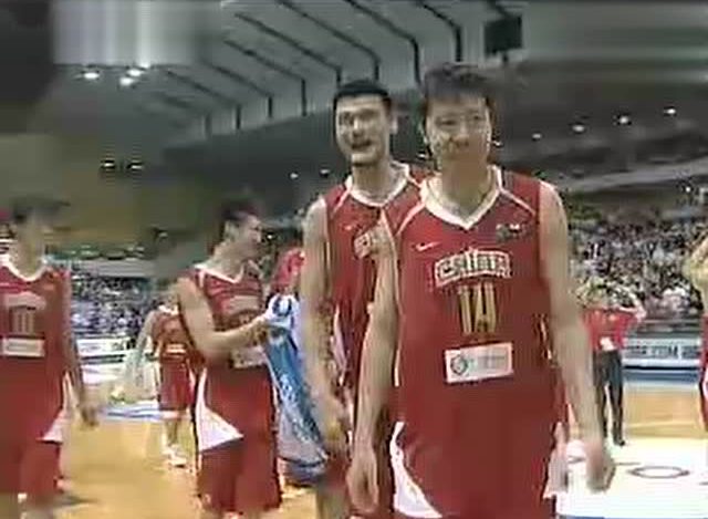 回顾王仕鹏绝杀斯洛文尼亚经典瞬间