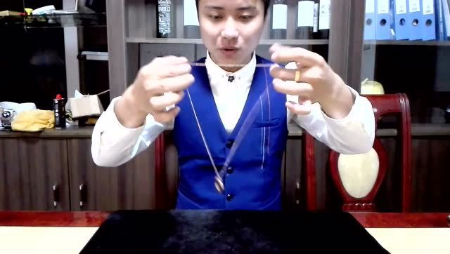 魔术揭秘:香烟漂浮 一分钟就能学会的神奇魔术