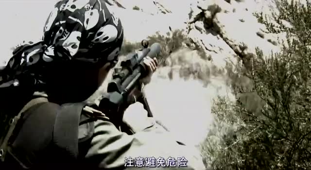 海豹队狙击,机关枪扫射的同时呼叫空中支援清除目标