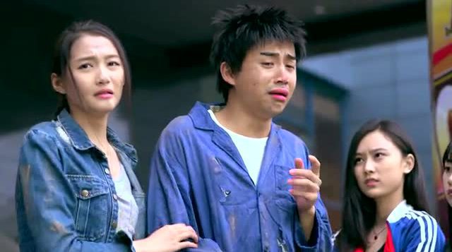 《女生的妻子》少女的v女生李茂当众表白关晓谎言简约背包图片