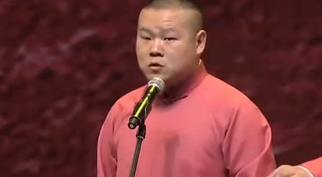 岳云鹏惨遭小沈阳欺负,比唱歌输了被罚吃芥末大蒜!