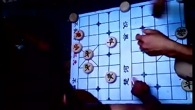 实拍街头象棋残局诈骗术,被高手破解全过程