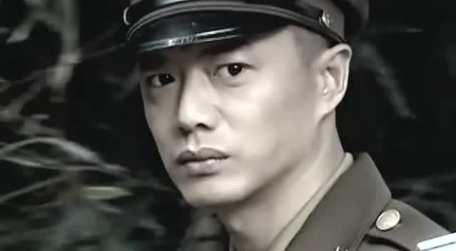 段奕宏军警制服混剪 帅气逼人