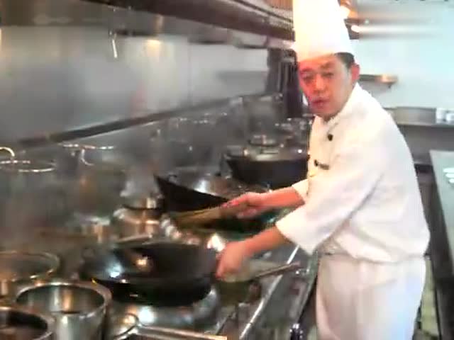 国际大厨霸气炒菜现场,忍不住口水直流