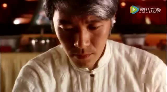 近日重温周星驰《食神》,才发现观音菩萨是莫文蔚扮演的