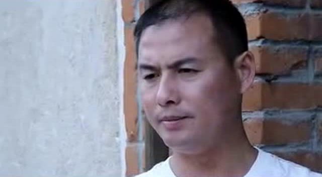 亿万富豪假装乞丐,回乡试探亲友真心《裸归》完整版