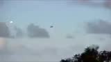 发光物体UFO把直升机劫走了的图片